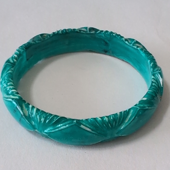 Jewelry - Turquoise Color Bangle Bracelet
